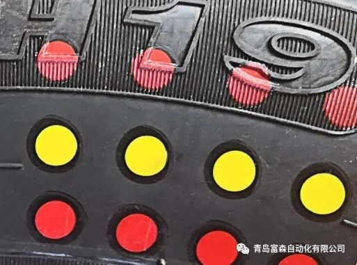輪胎均勻性、動(dòng)平衡檢測(cè)結(jié)果新型色帶標(biāo)識(shí)系統(tǒng)方案